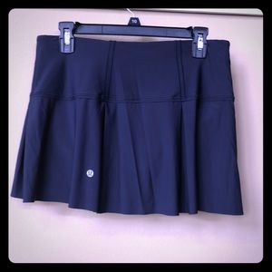 EUC lululemon navy blue skort